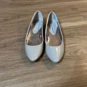 Steve madden flats nude, size 5.5 EUC